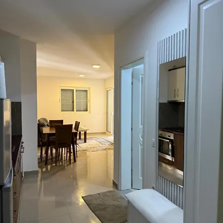 Florida * Golem (Tirana)