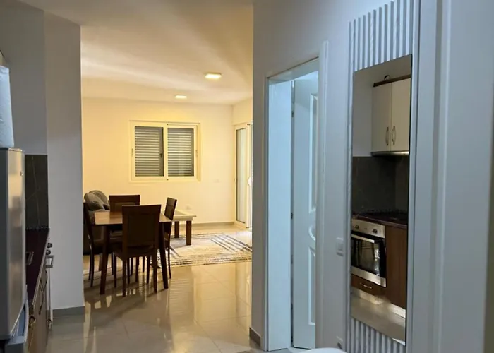 Florida * Golem (Tirana)